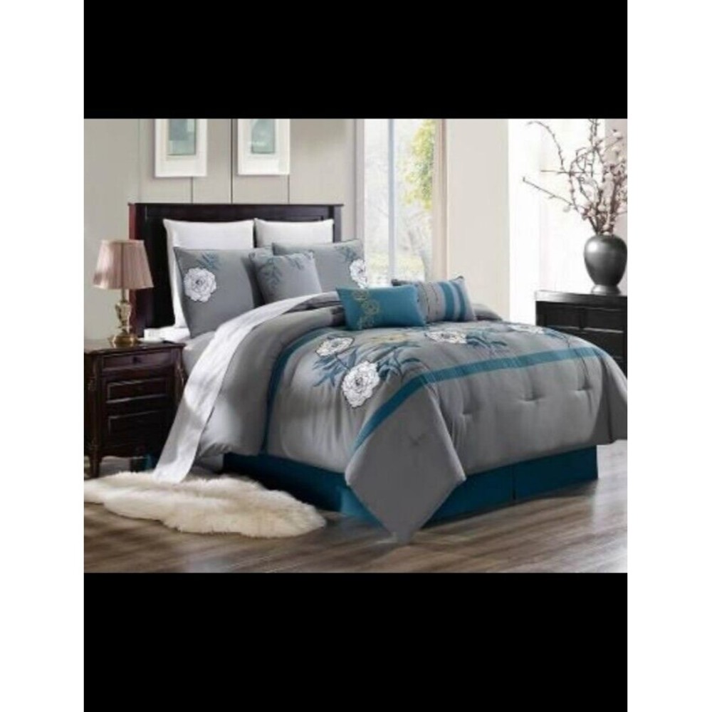 6 PC Embroidered Comforter  Queen size: 90 x 90